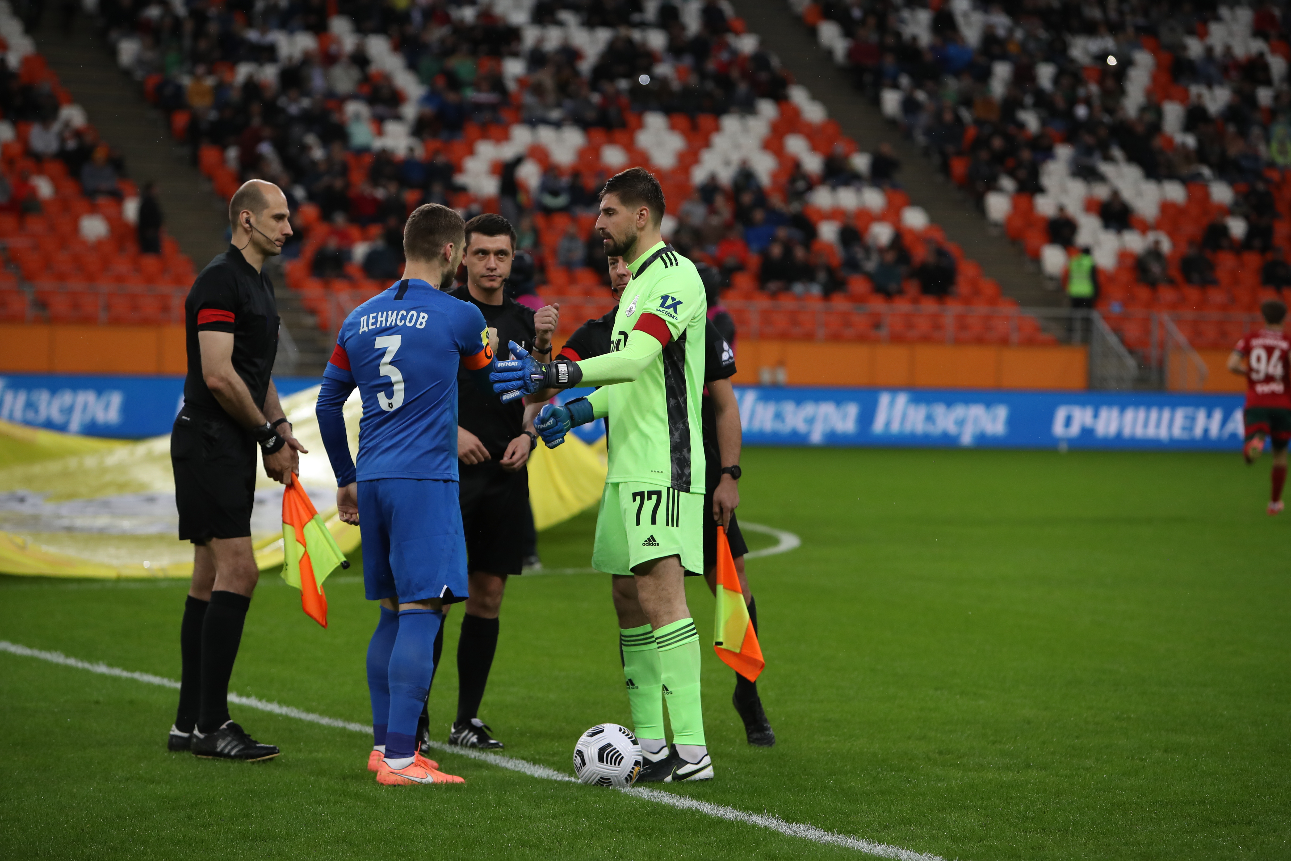 Локомотив (футбольный клуб, москва). Фк локомотив команда. Локо инфо. Пассажирский поезд. Локомотив (футбольный клуб, москва).