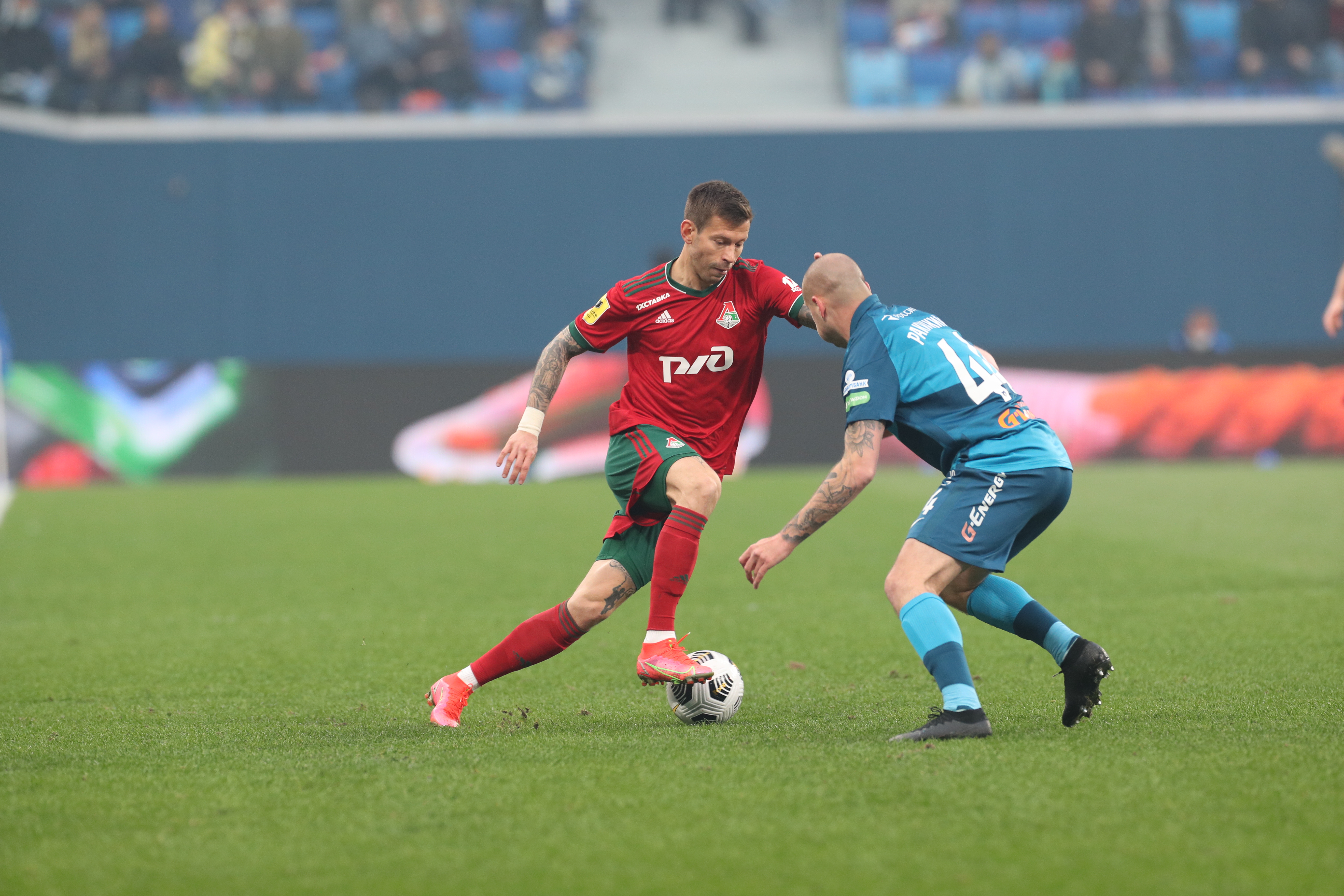 Футбол зенит. Зенит локомотив где пройдет матч. Зенит локомотив. Локомотив зенит 2003. Зенит локомотив где пройдет матч.