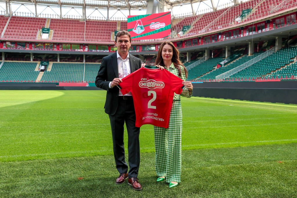 На фото: Владимир Леонченко, генеральный директор ФК «Локомотив» и Юлия Немчина, генеральный директор ГК «Рики».jpg 064A2743.jpg