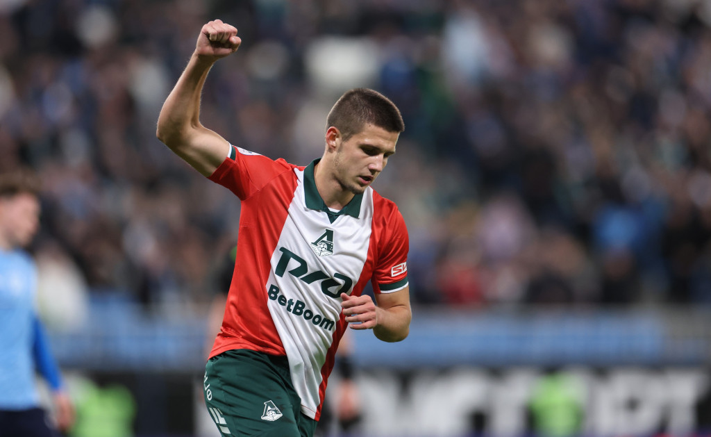 Гол Вадима Ракова в ворота самарцев.JPG