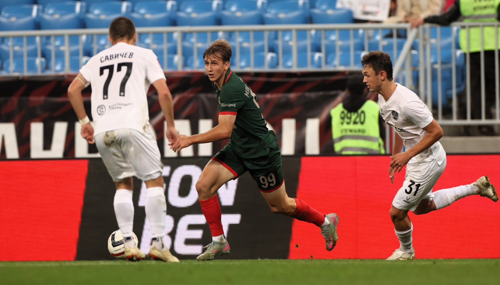 Мялковский в игре с «Акроном».JPG Мялковский в игре с «Акроном».JPG