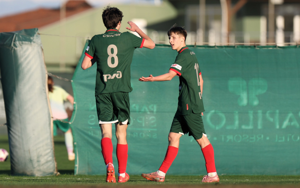 Дубль Комарова на сборах-2026. Молодёжка.JPG