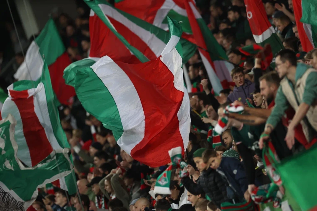 Наши болельщики.JPG Наши болельщики.JPG