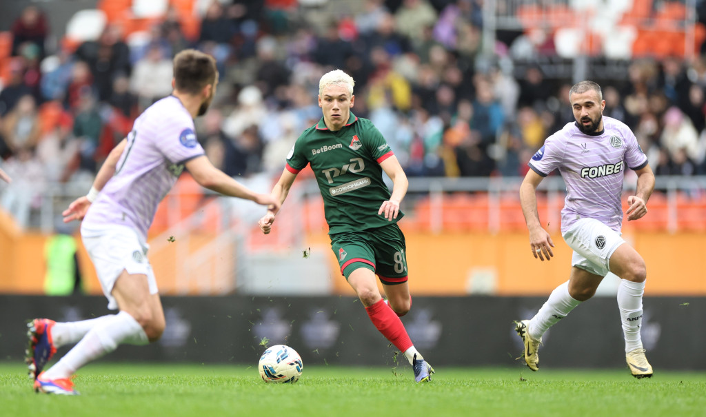 Батраков в матче против «Акрона».JPG