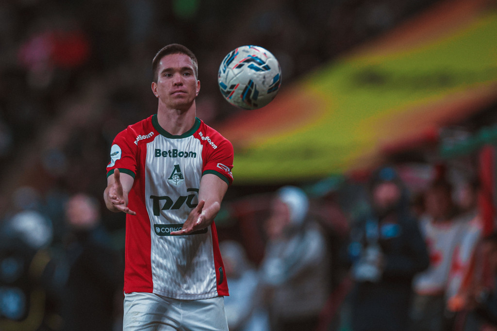 Александр Руденко. Аут.jpg