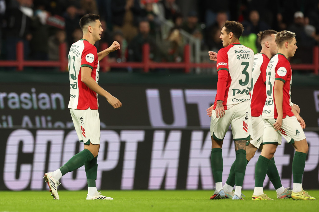 Монтес и Фассон организовали гол в ворота «Акрона».JPG