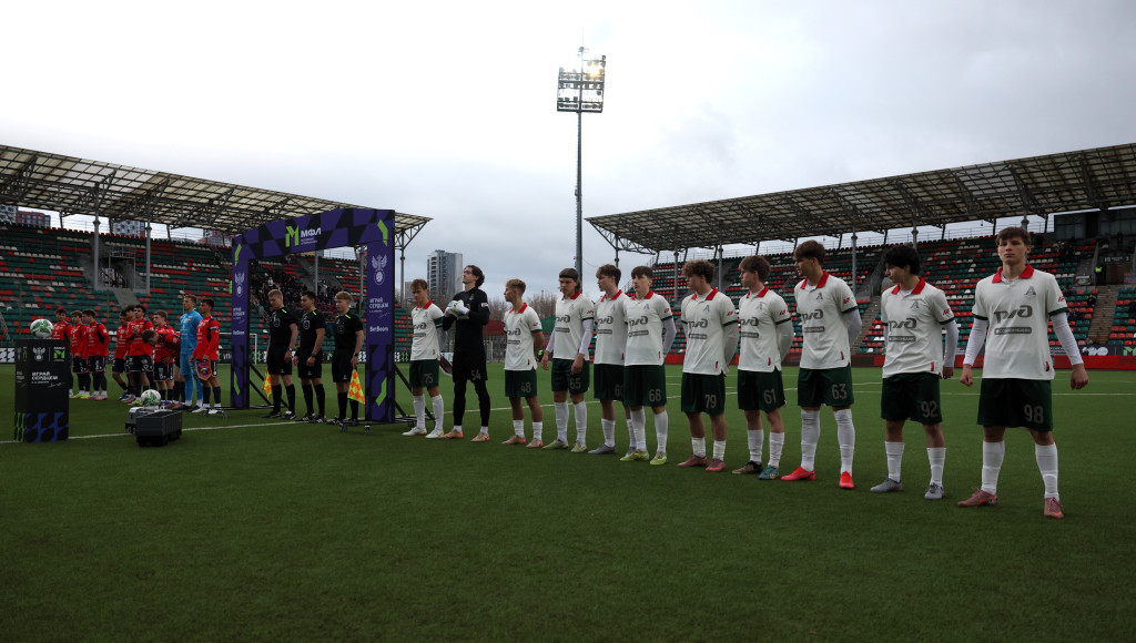 Построение перед молодёжным дерби с ЦСКА.JPG