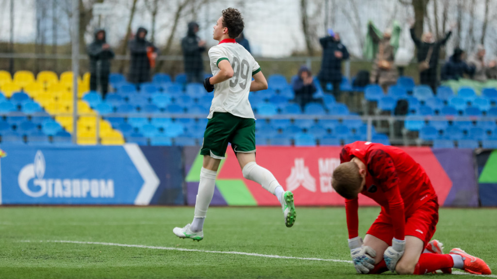 2F8A4242-20.jpg 2F8A4242-20.jpg