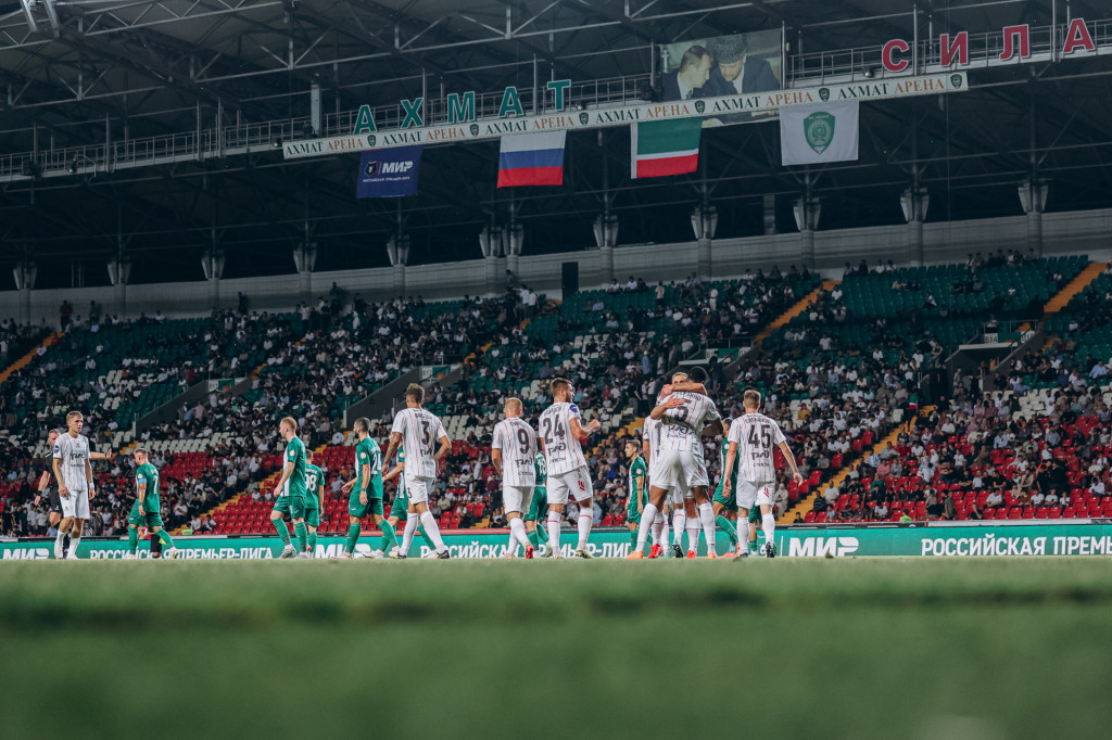 Ахмат — Локомотив.jpg Ахмат — Локомотив.jpg