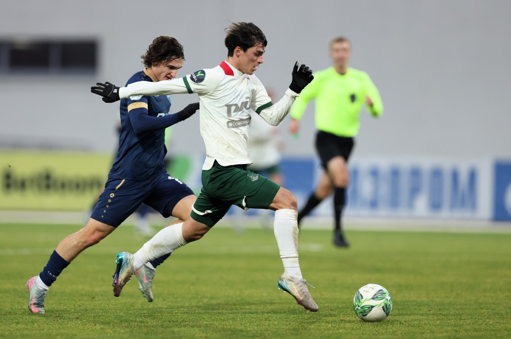 Пилишвили на всех парах летит к воротам.JPG Пилишвили на всех парах «летит» к воротам.JPG