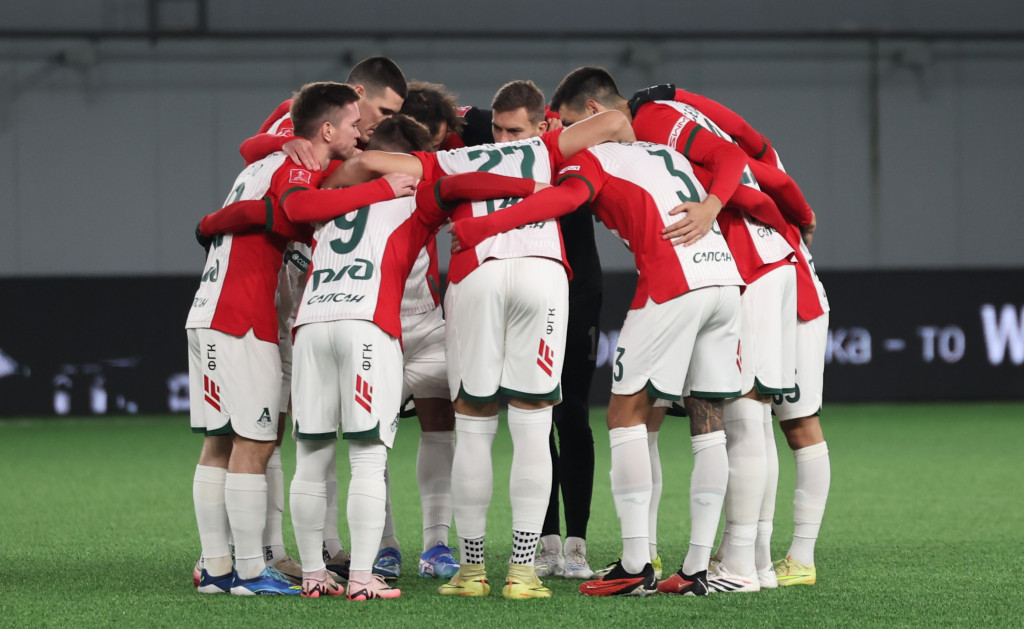 Построение перед игрой с Тулой.JPG