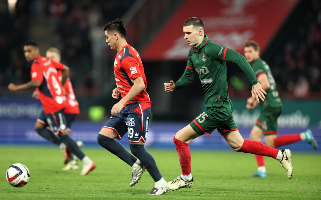 «Армейцы» с мячом.JPG «Армейцы» с мячом.JPG