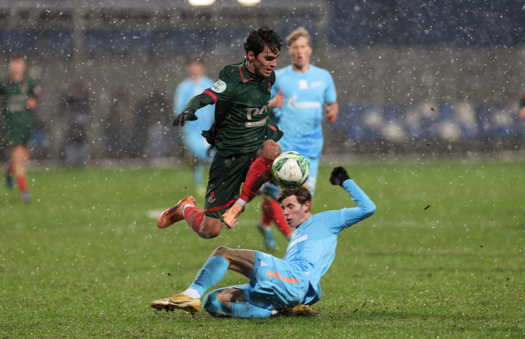 Пилишвили забивает в Санкт-Петербурге!.JPG