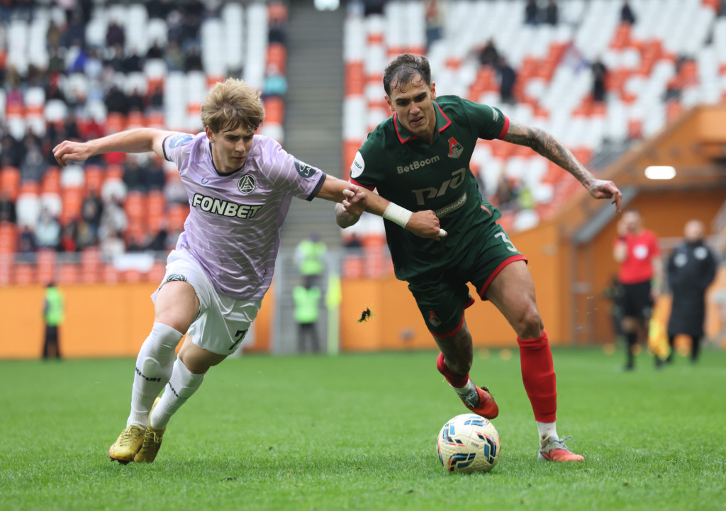 Фассон в матче 1-го круга с «Акроном».JPG