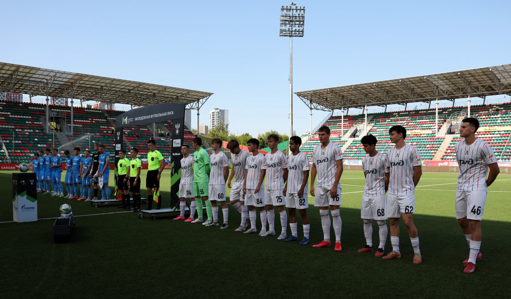 Построение молодёжки перед домашней игрой с «Зенитом».JPG