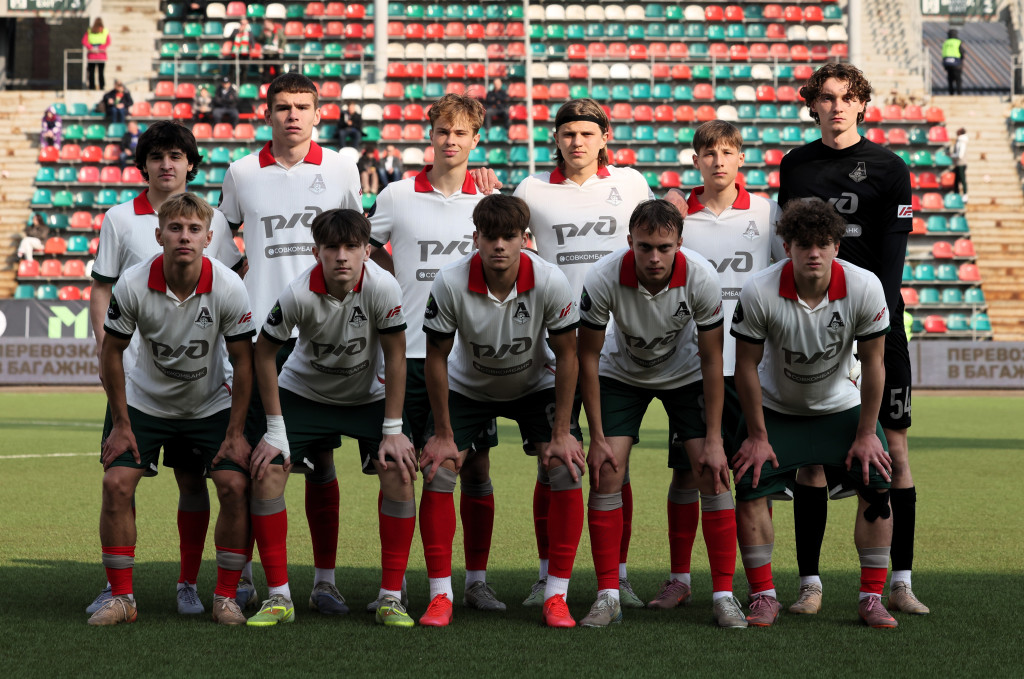 Построение перед дерби с динамовцами.JPG