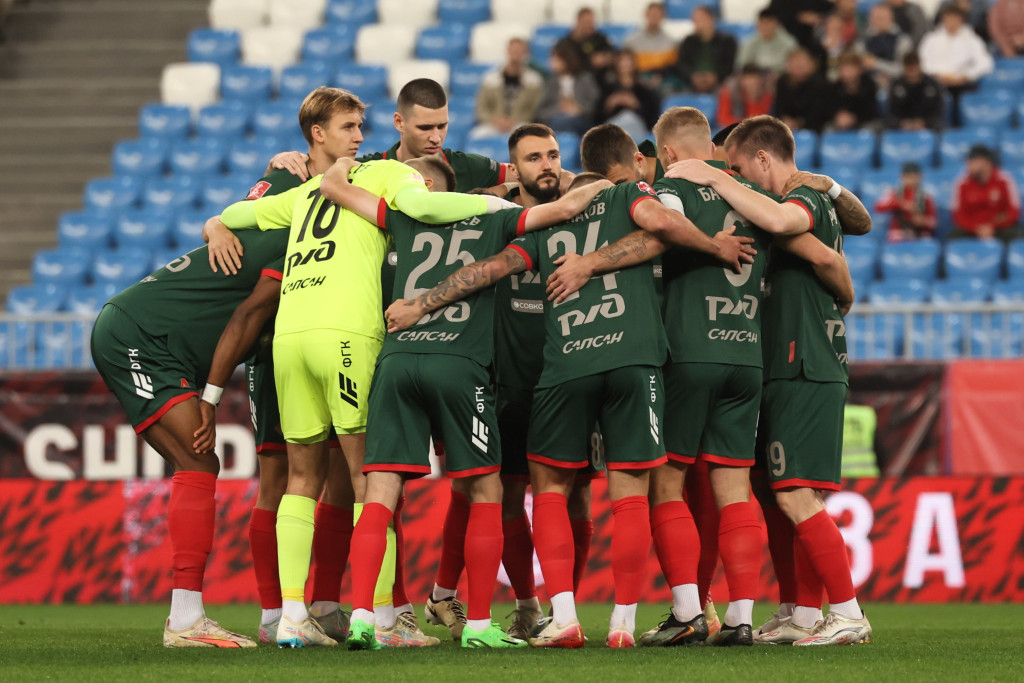 Командный круг перед Кубком в Самаре.JPG Командный круг перед Кубком в Самаре.JPG