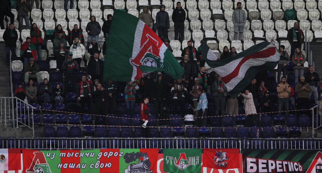 Болельщики «Локо» в Самаре.JPG