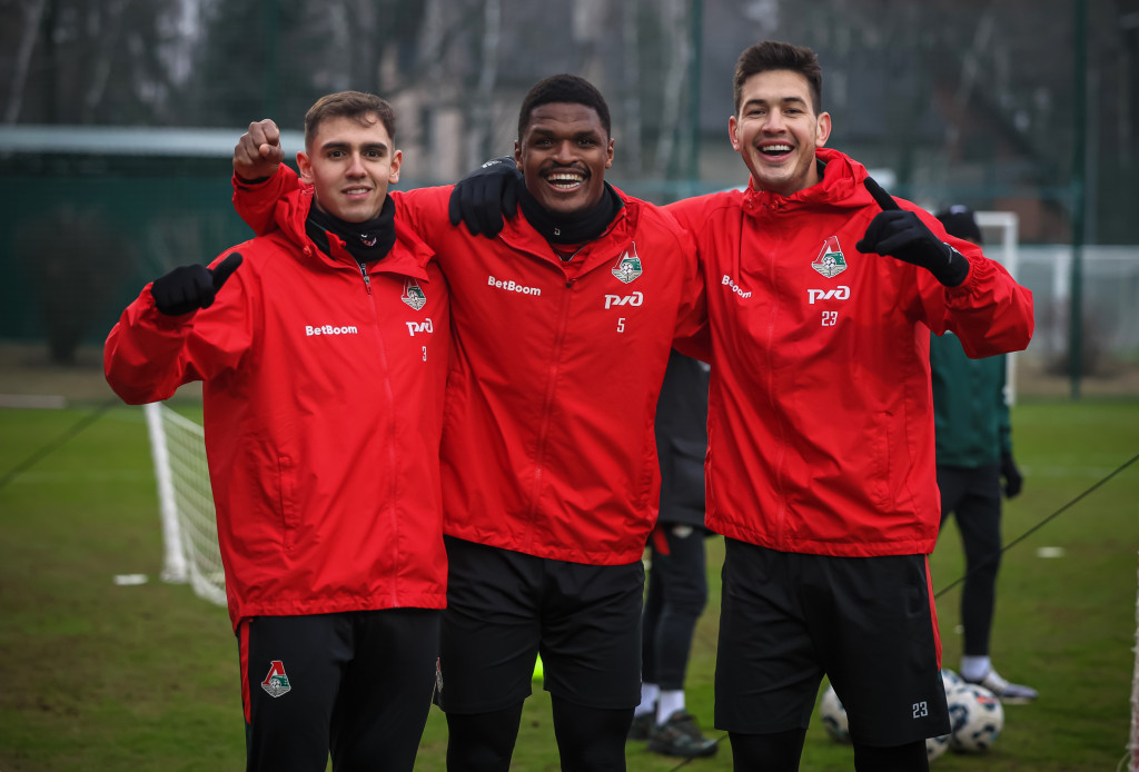 Фассон, Ньямси и Монтес.jpg