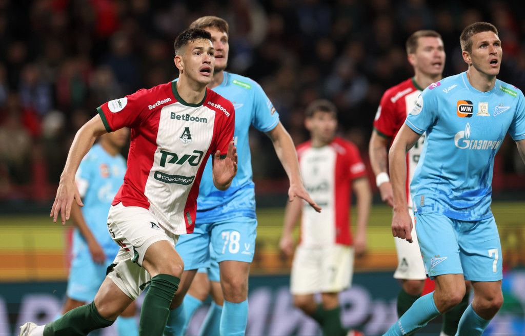 Борьба в чужой штрафной.JPG