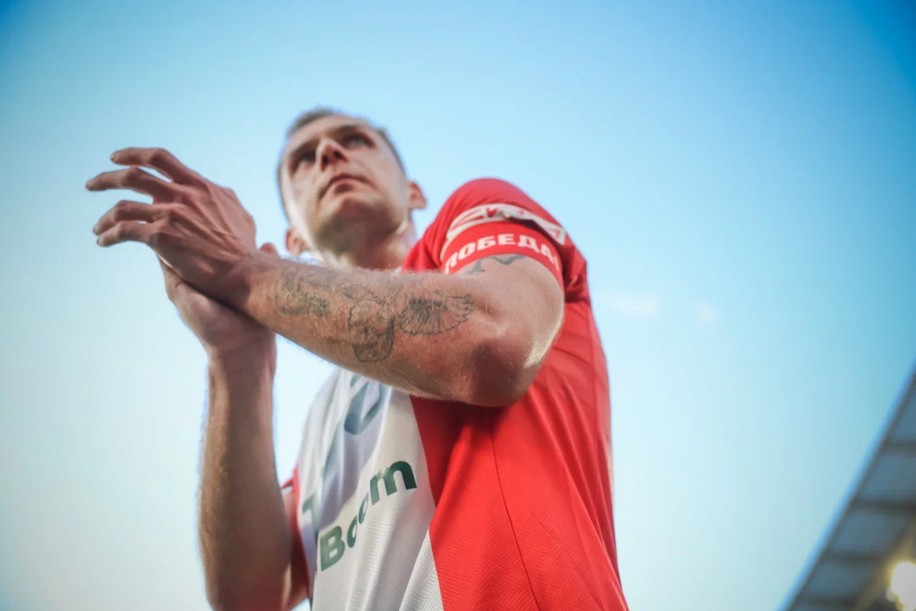 Капитан «Локо» Дмитрий Баринов.png