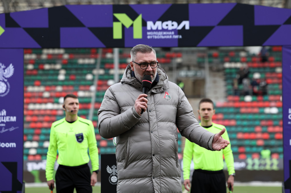 Сергей Иванович Овчинников на открытии сезона МФЛ-2026.JPG