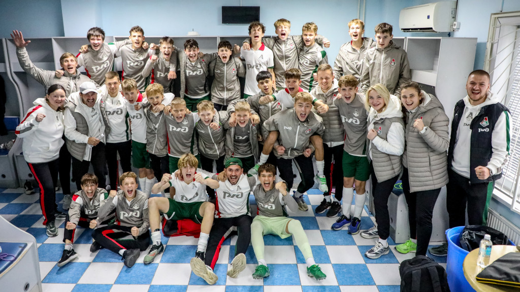 2F8A5457-37 copy.jpg