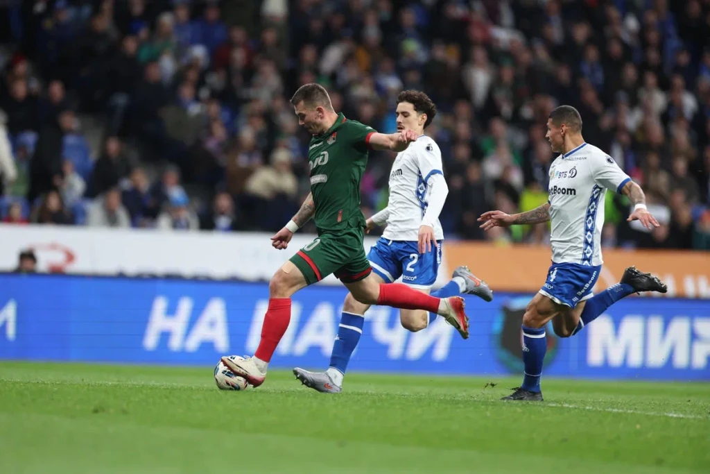 Воробьёв забивает.JPG Воробьёв забивает.JPG