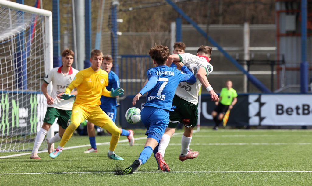 Голевой удар Комарова.JPG