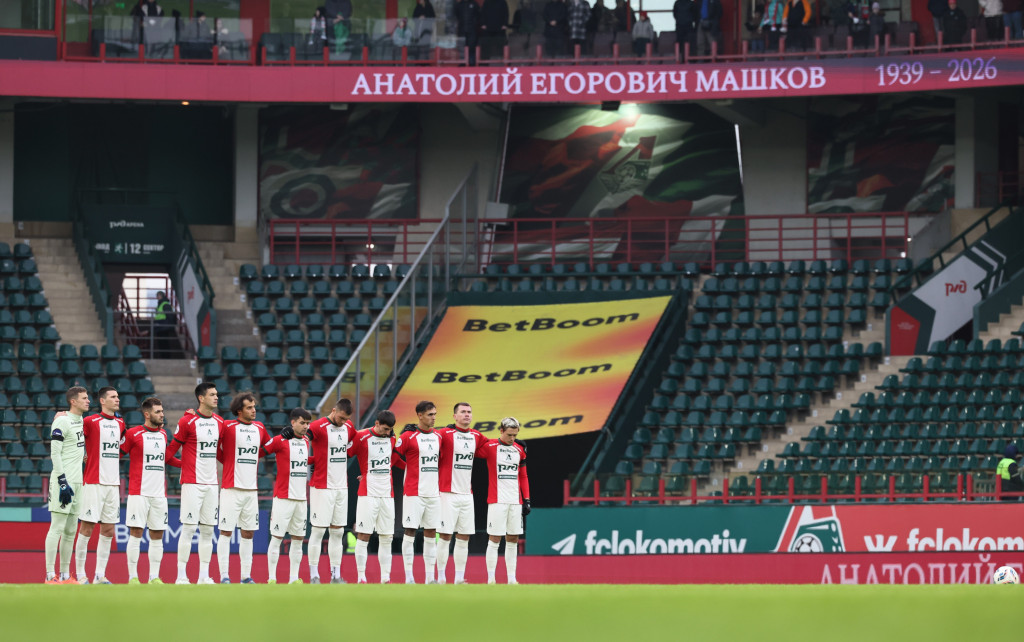 Минута молчания в память о Машкове.JPG