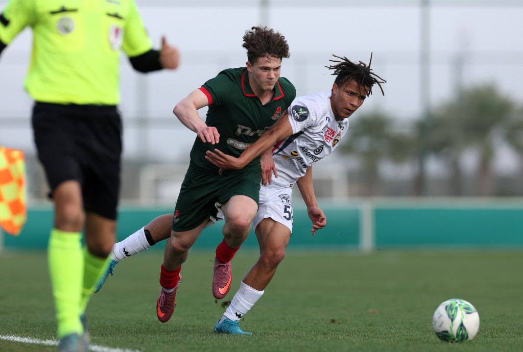 Борьба на фланге. Сборы-2026. Матч с ЦСКА.JPG Борьба на фланге. Сборы-2026. Матч с ЦСКА.JPG