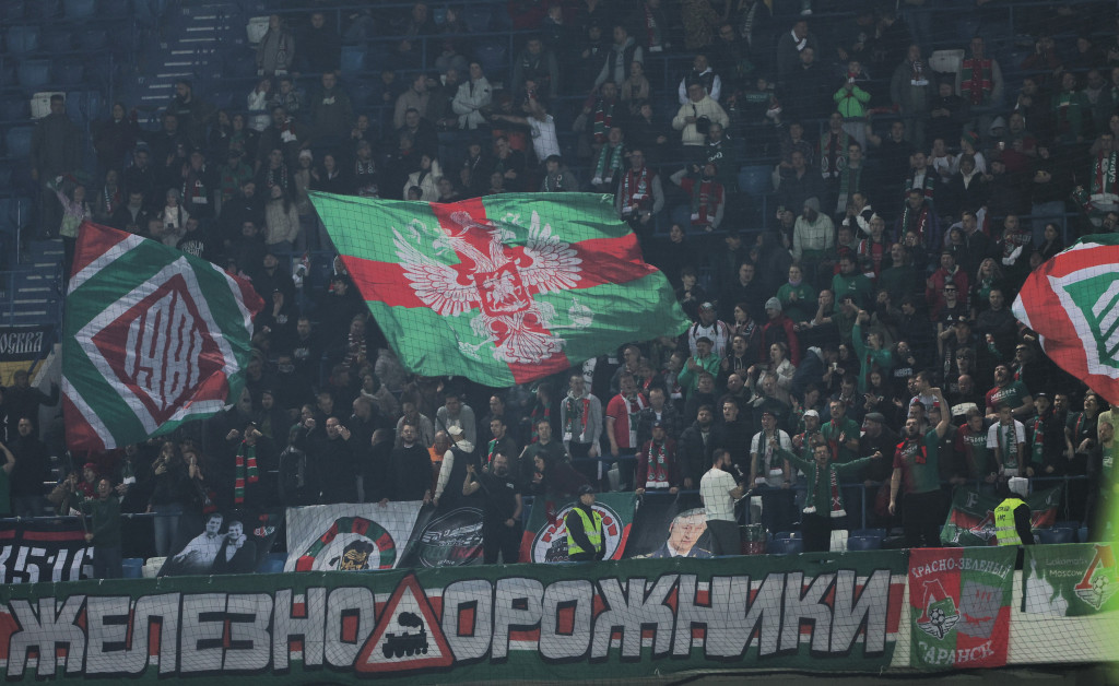 Фанаты «Локо» в Калининграде на Кубке.JPG