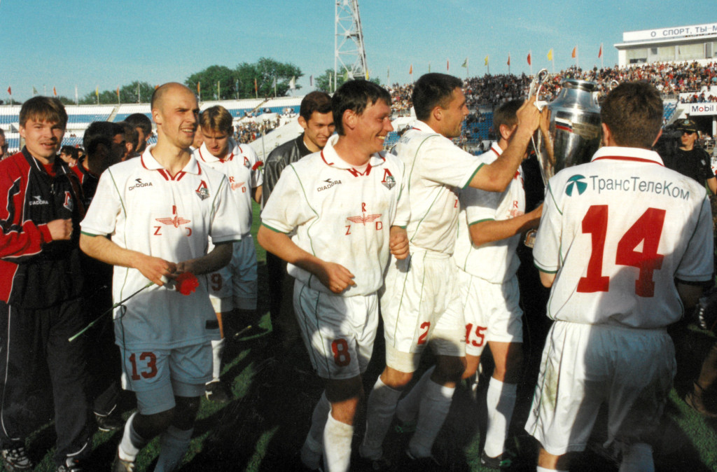 Победа над ЦСКА в финале Кубка. 2000.jpg