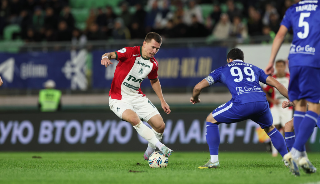 Воробьёв в матче против махачкалинцев.JPG