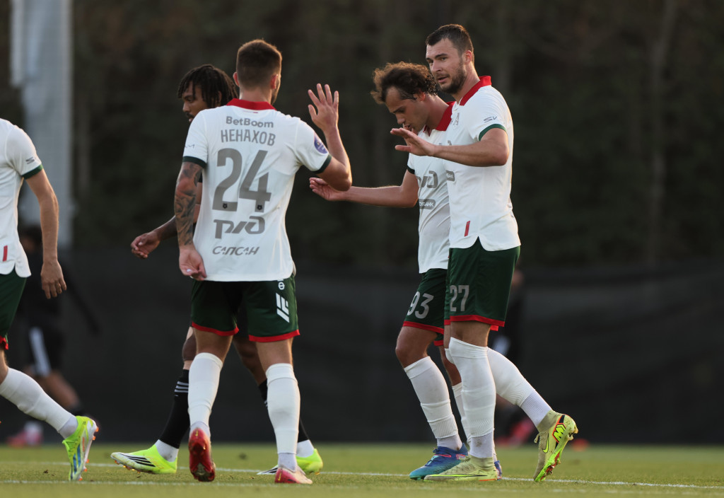 Комличенко отметился голом в ворота «Ноа».JPG Комличенко отметился голом в ворота «Ноа».JPG